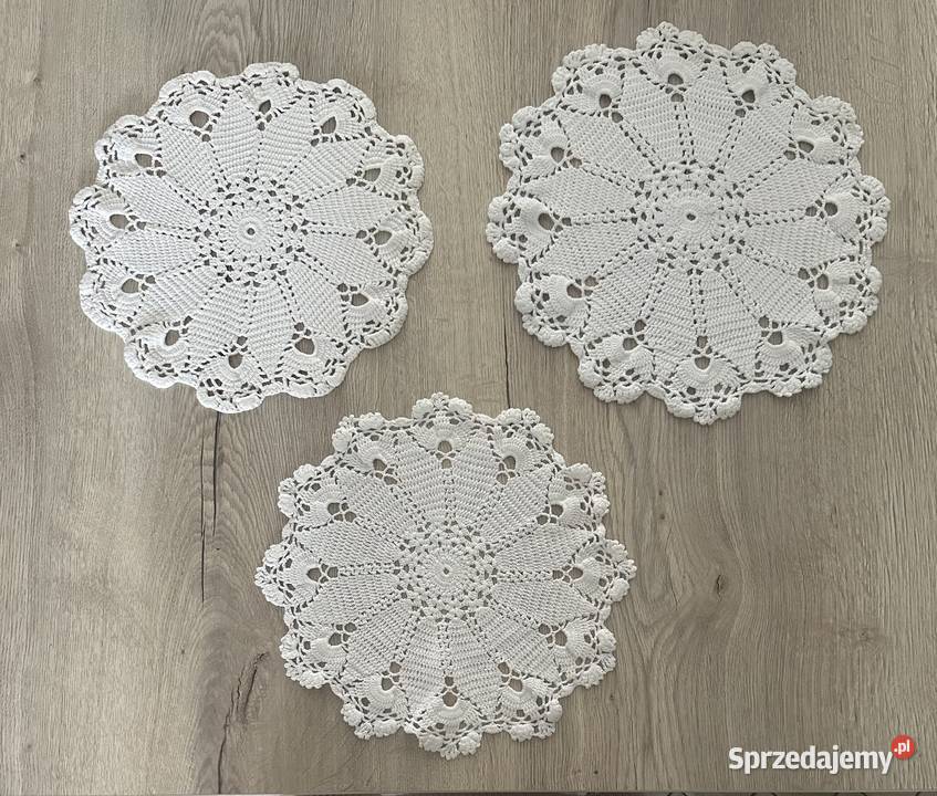 Serweta wykonana ręcznie na szydełku z nici biały Serwety i serwetki łódzkie Łódź