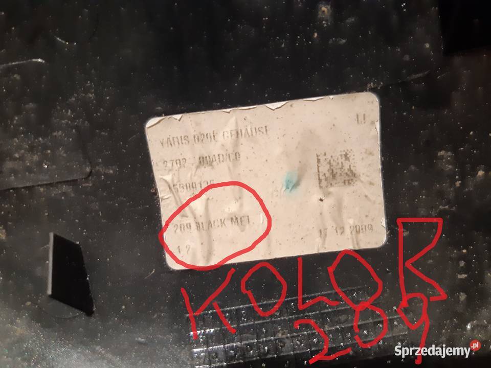 Obudowy lusterek lewa prawa Toyota yaris II 2009 łódzkie Łódź
