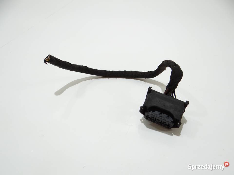 KOSTKA WTYCZKA LAMPY PRZÓD H7 BMW E60 E61 LIFT Strzyżewice