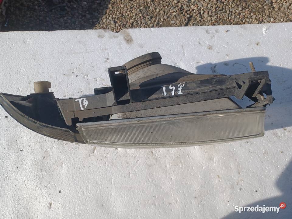 Lampa Prawy Przód Volkswagen T4 Pogorzelec sprzedam