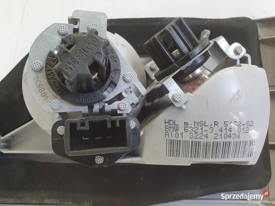 BMW X3 E83 0306r TYLNIA TYLNA LAMPA PRAWA prawy lubelskie Janów