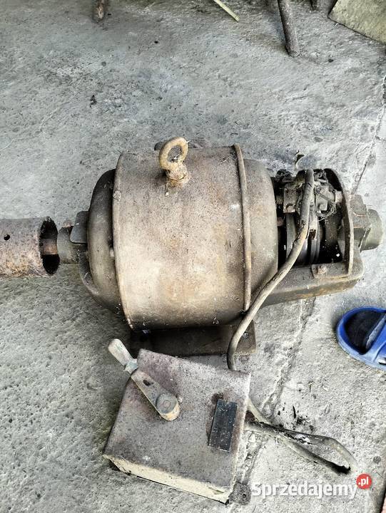 Stary niemiecki silnik elektryczny Polanka Wielka