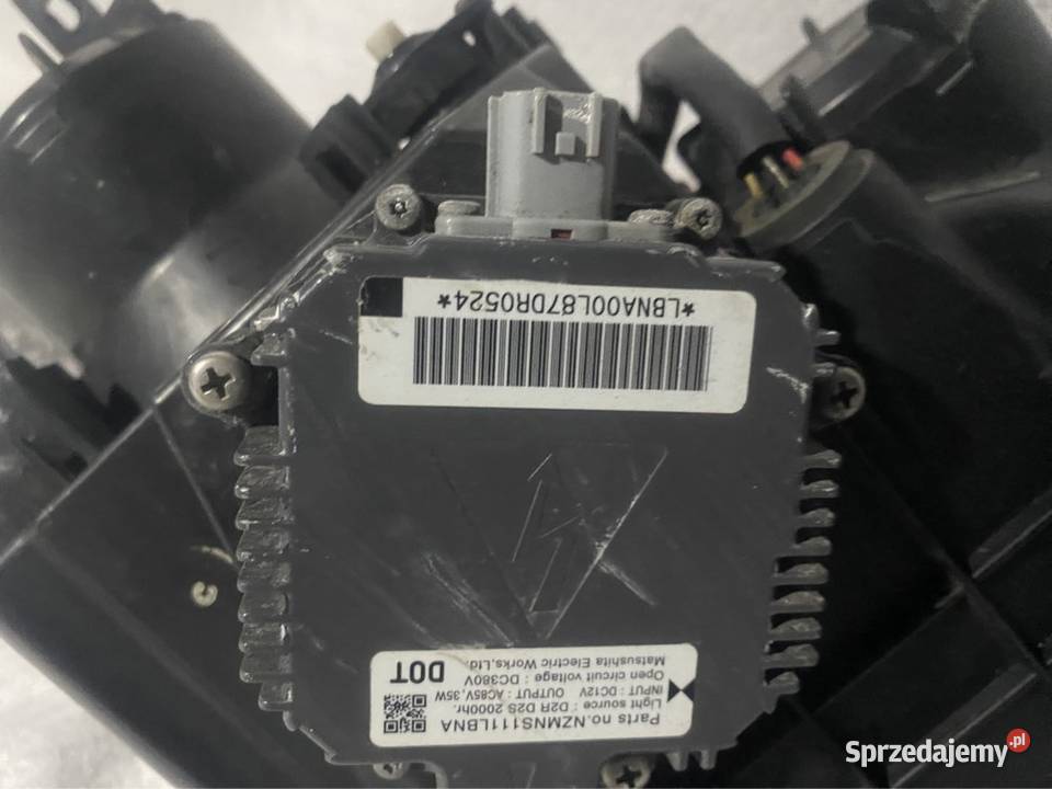 Lampa Lewa Renault Koleos I xenon 711 EU osobowe Jasienica