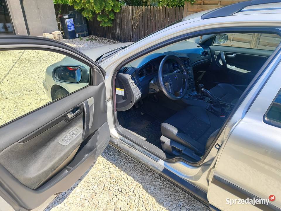 Volvo V70 benzyna Xenon klimatronik Piotrków Trybunalski