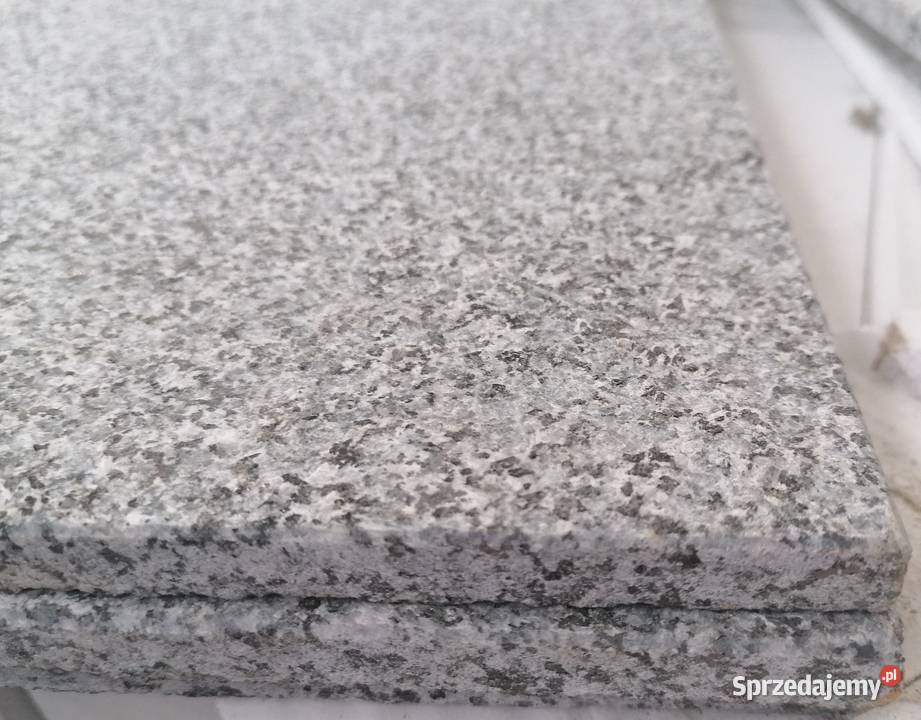 Granit płomieniowany G654 Padang Dark 61x305x1