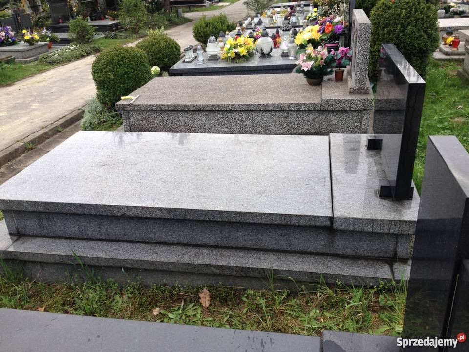 Sprzedam pusty grobowiec na 6 miejsc Cmentarz Kraków