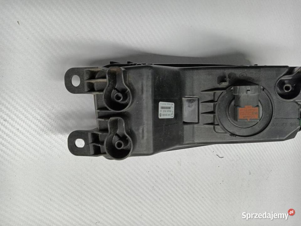 HALOGEN PRAWY PRZÓD PRZEDNI VW TIGUAN 2 osobowe