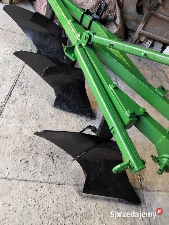 Sprzedam pług 3 skibowy Grudziądz Huta Koszary