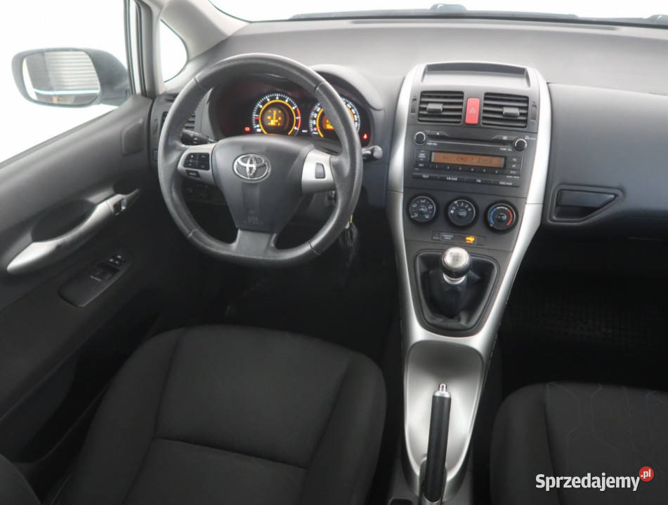 Toyota Auris 13 Dual VVTi 1329cm3 Auris Bielany Wrocławskie