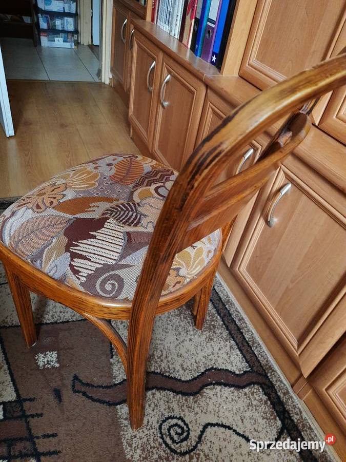 Sprzedam stylowe krzesła używane stan 95