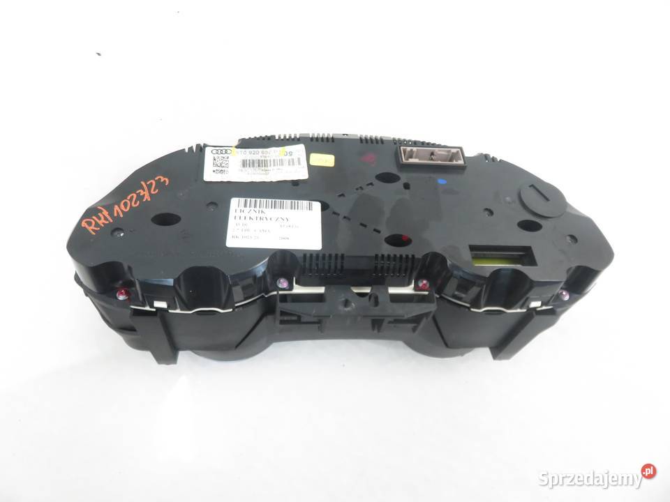 LICZNIK AUDI A5 8T3 27 TDI 8T0920930P osobowe