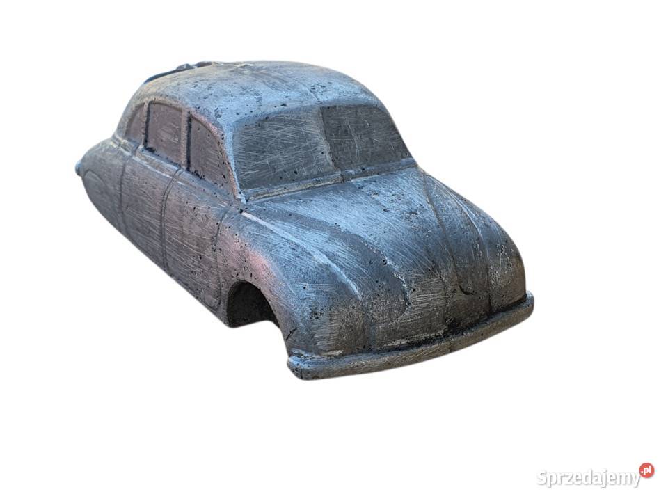 Stary odlew aluminiowy samochodu model Tatra 600