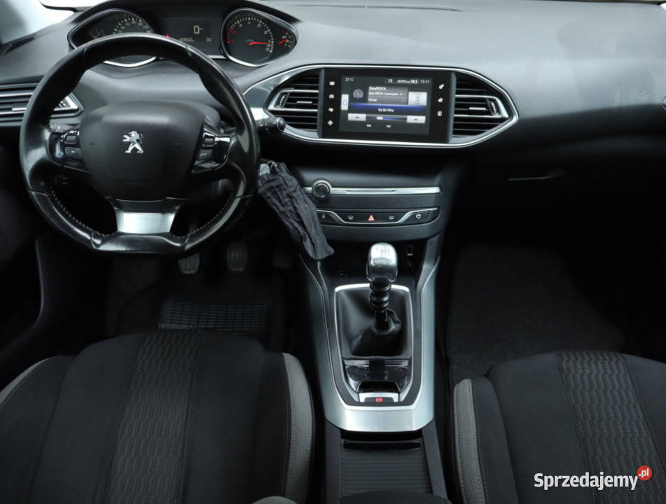 Peugeot 308 12 eTHP Piaseczno