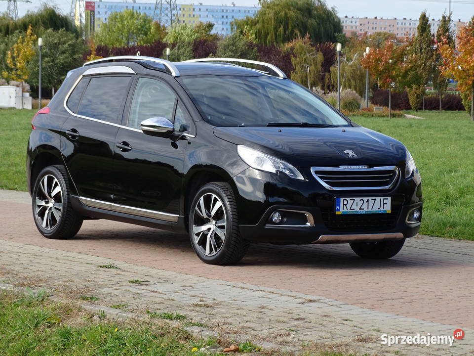 PEUGEOT 2008 ALLURE + Navi + LED + ALU 17 + ok 5,0l/100km