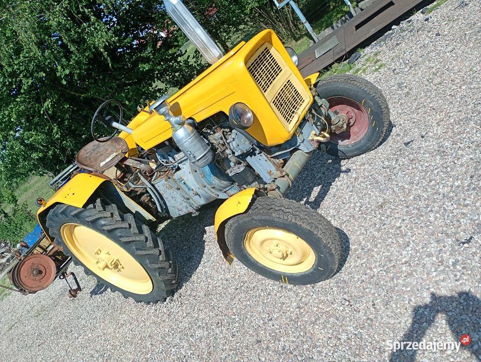 Sprzedam traktor rolniczy z maszyną sprawny