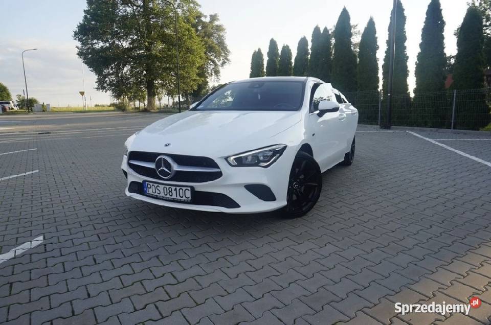 MercedesBenz CLA250e hybryda BEZWYPADKOWA światła przeciwmgielne