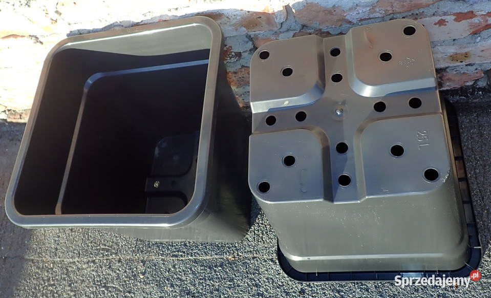 Doniczki produkcyjne P33 25L 33x33x34 kwadratowe śląskie Siewierz