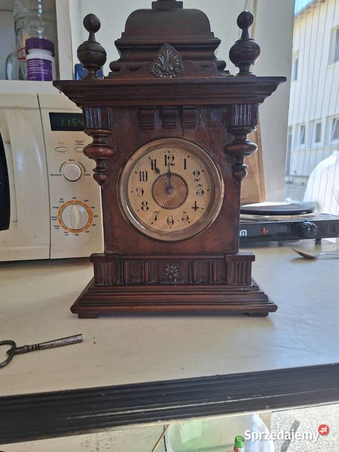 Francuski zegar kapliczka z pozytywką