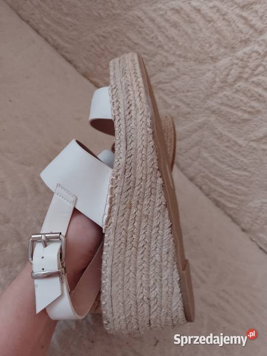 40 ASOS Białe sandałki sandały na koturnie z Sandały i klapki Kraków