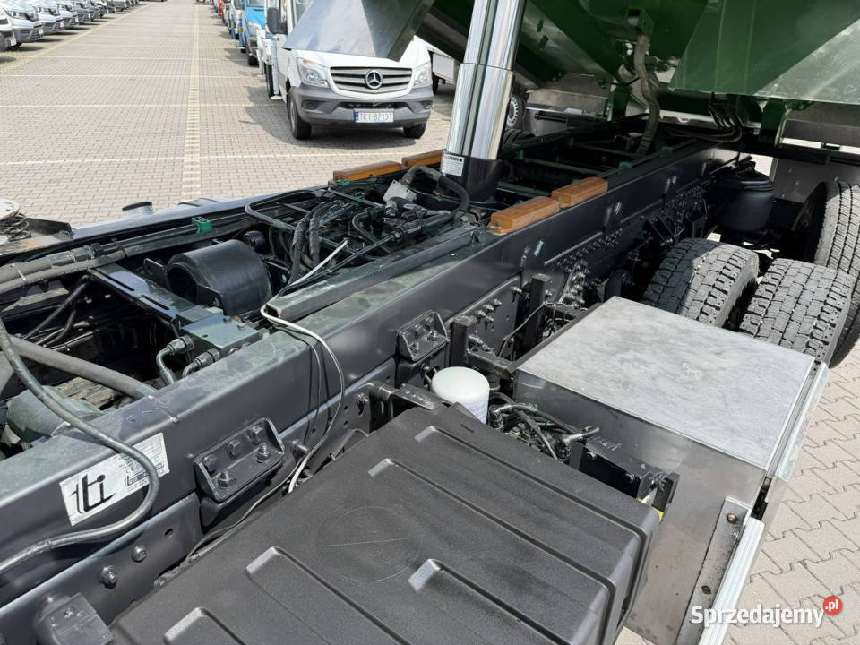 MAN TGS 28480 4x46x2 Napęd na Przód i Tyłoś elektryczne szyby Widełki