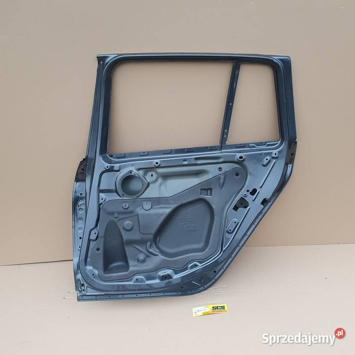 BMW 2 F46 DRZWI PRAWY TYŁ PRAWE TYLNE Trzciel