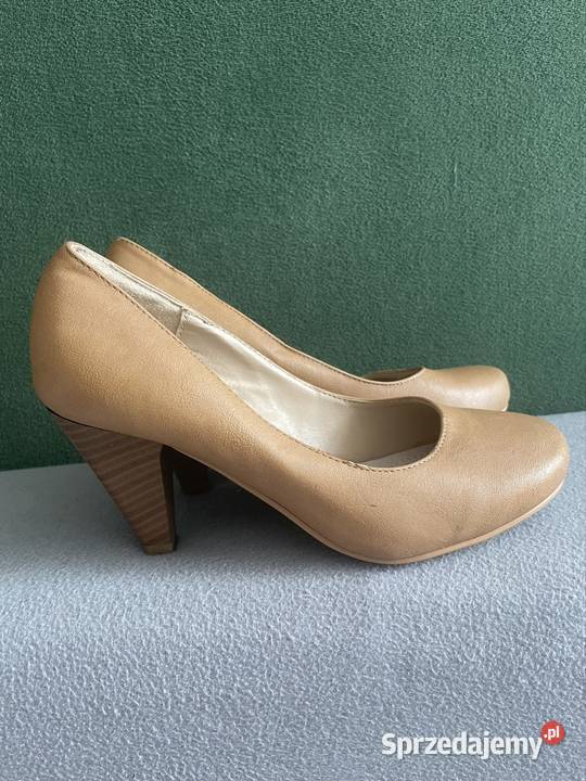 Kremowe buty na obcasie Kłodawa sprzedam