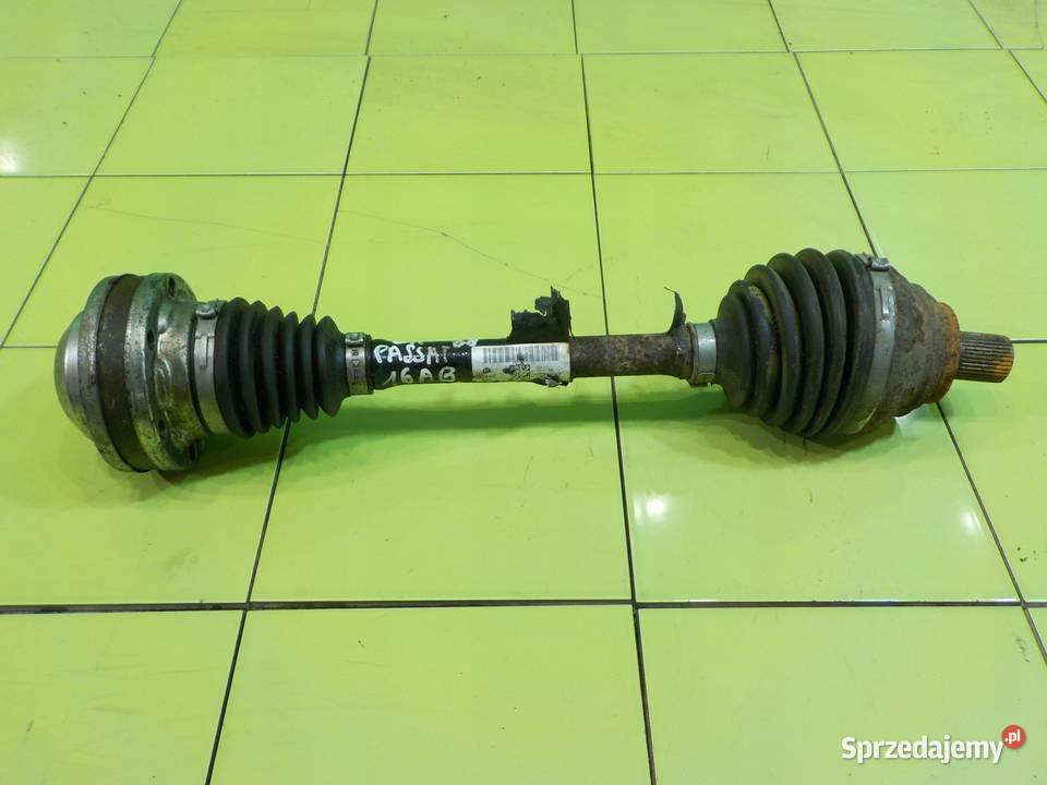 VW PASSAT B8 19r 15 TSI SEDAN 4D polos lewa