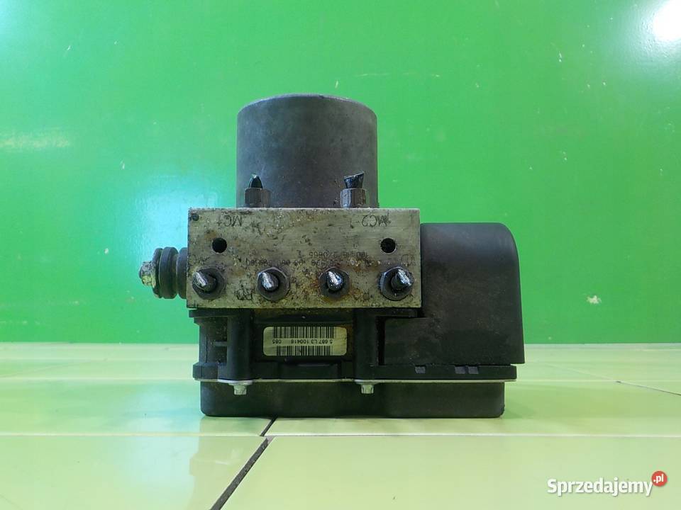 PEUGEOT 3008 I LIFT 16r 16 B 5D pompa ABS Suków