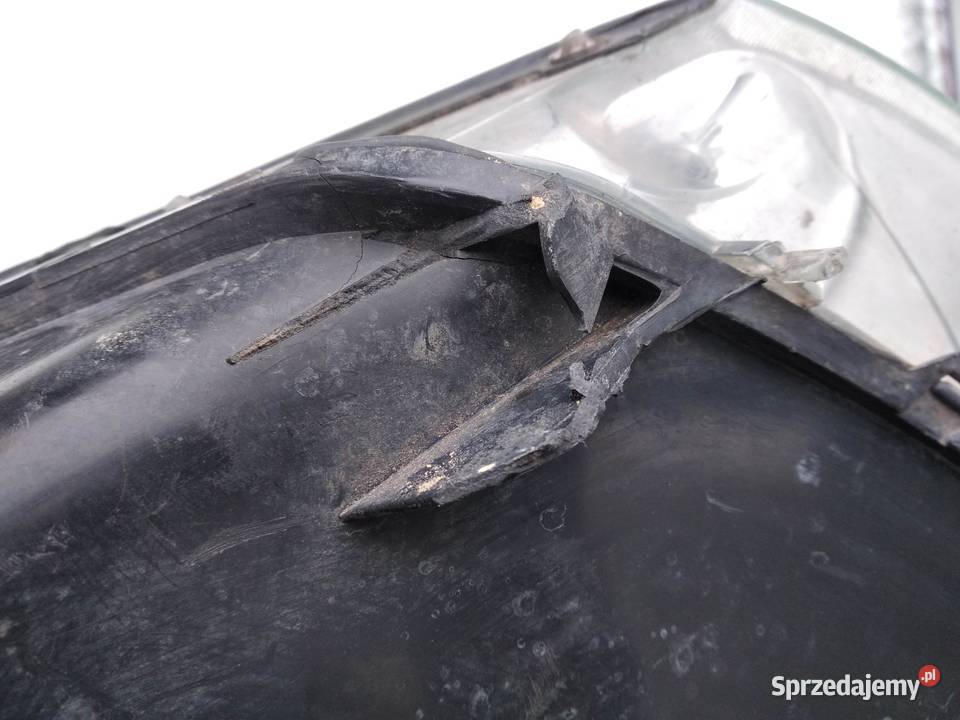 Ford Focus MK1 LIFT FL lampa przednia prawa osobowe łódzkie Sieradz