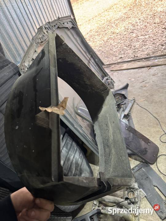 Sprzedam osłonę wentylatora w124 m102 Poraj