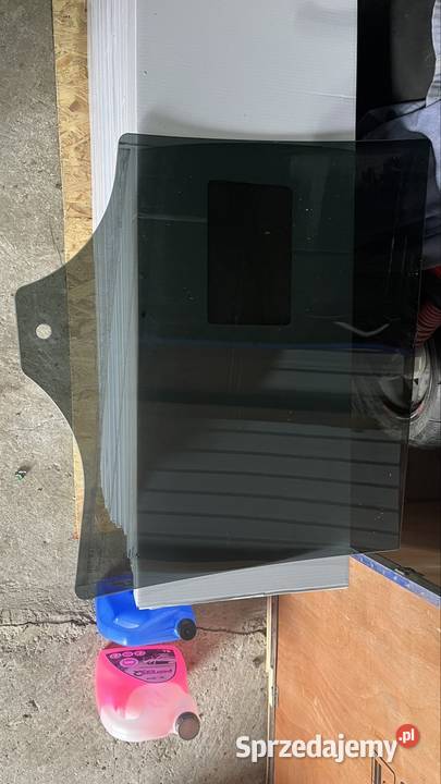 Szyba tylnych drzwi BMW G31 Piotrów-Gułaczów