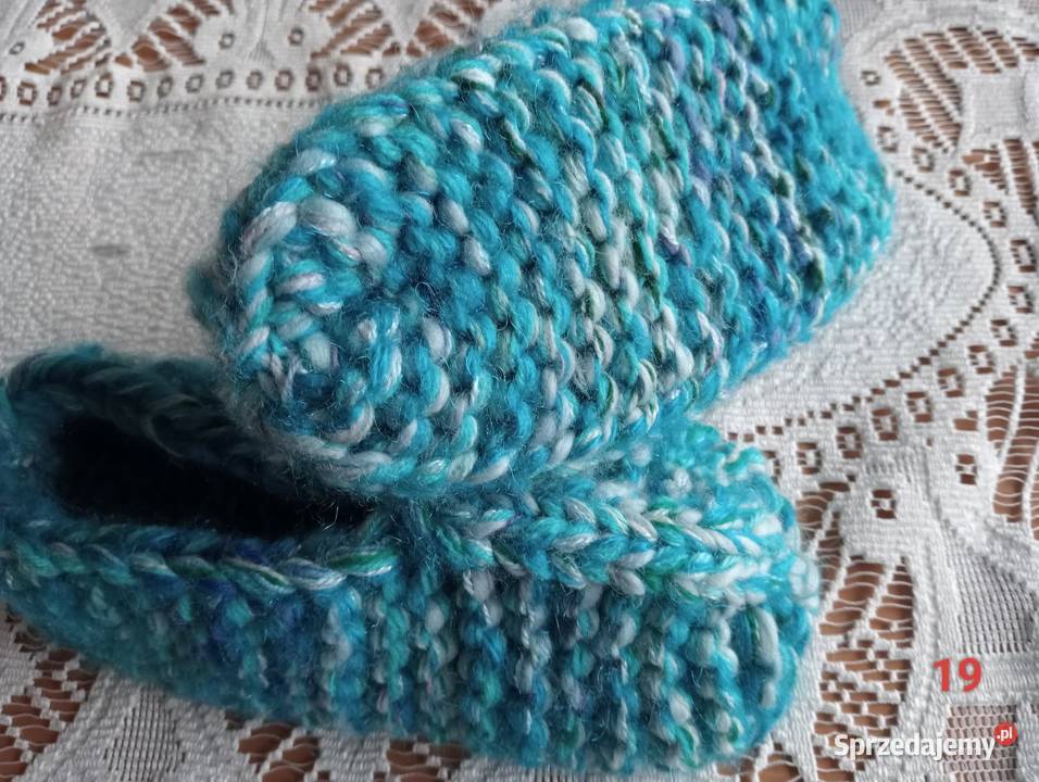 Mega grube kapcie z włóczki 4044 Złotów