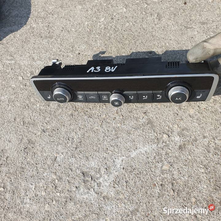 AUDI A3 8V PANEL KLIMATYZACJI NAWIEWU 8V0820043D Łochowice sprzedam