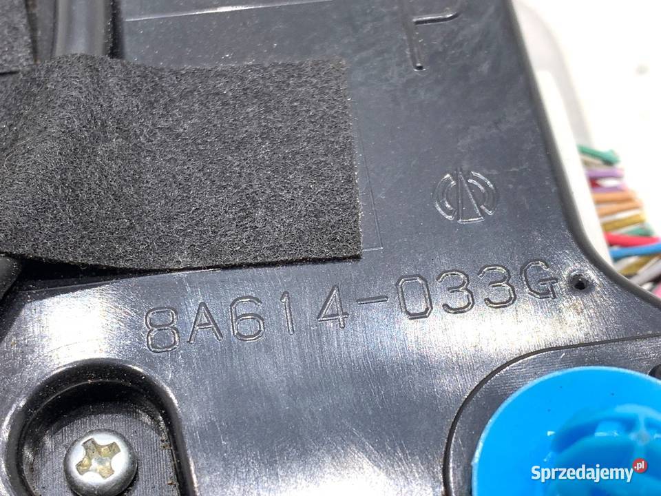 LAMPA SUFITOWA LEXUS CT 1D111140G Hatchback