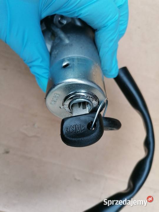 Nowa stacyjka kostka stacyjki Fiat 126p Maluch 4