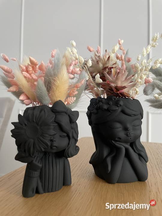 Doniczka betonowa z dekoracją prezent Tłuszcz