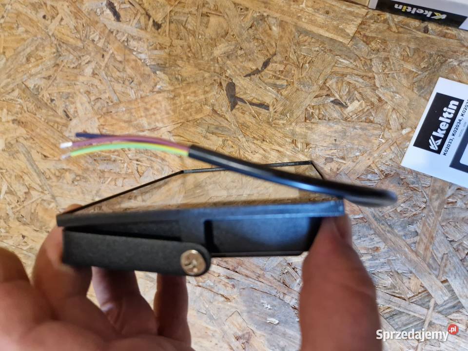 Naświetlacz LED 50W barwa biała ciepła 2700K wielkopolskie sprzedam