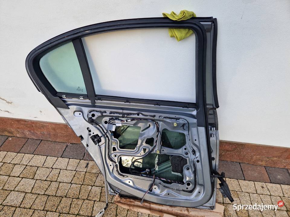Drzwi lewy tył Bmw e90 Karoseria Tęgoborze