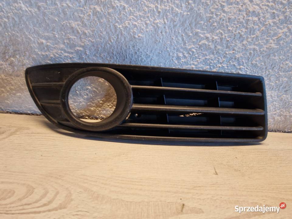 Kratka zderzaka Vw Polo 200509 strona prawa