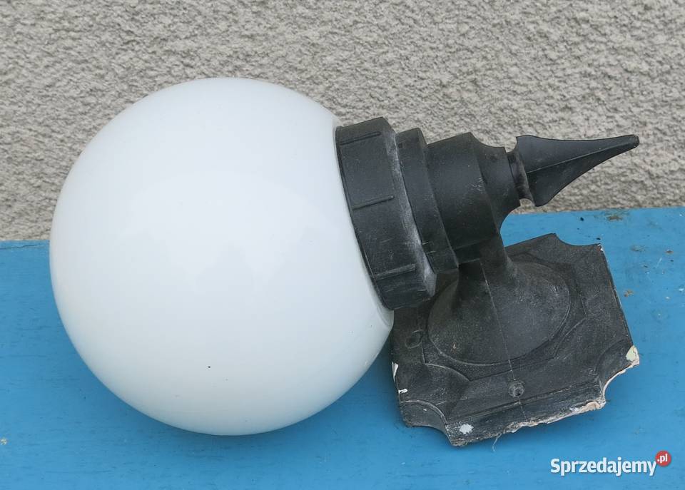 Kinkiet plastikowy czarny podstawa kwadratowa Kraków