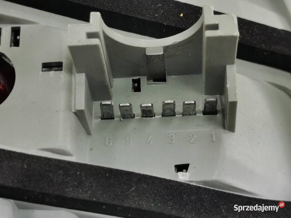 LAMPA PRAWY TYŁ FIAT PALIO 19972002 MAGNETI