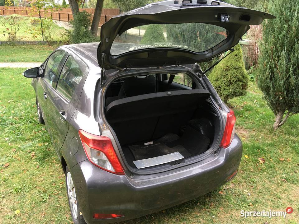 Toyota Yaris III 10 pierwszy właściciel salon Czarna Białostocka sprzedam