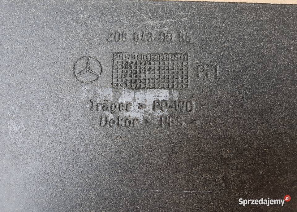 wykładzinka tylnego tunelu środkowego Mercedes Części samochodowe Gdańsk