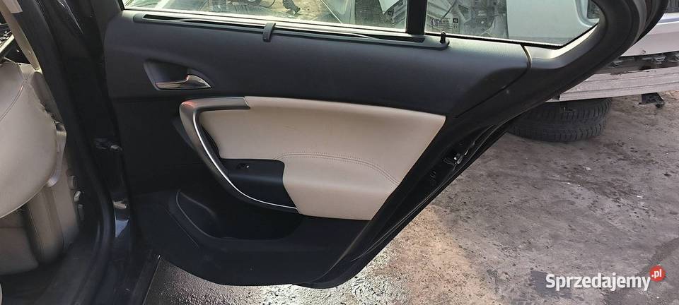 DRZWI PRAWE TYŁ OPEL INSIGNIA A LIFT Z22C Lipno