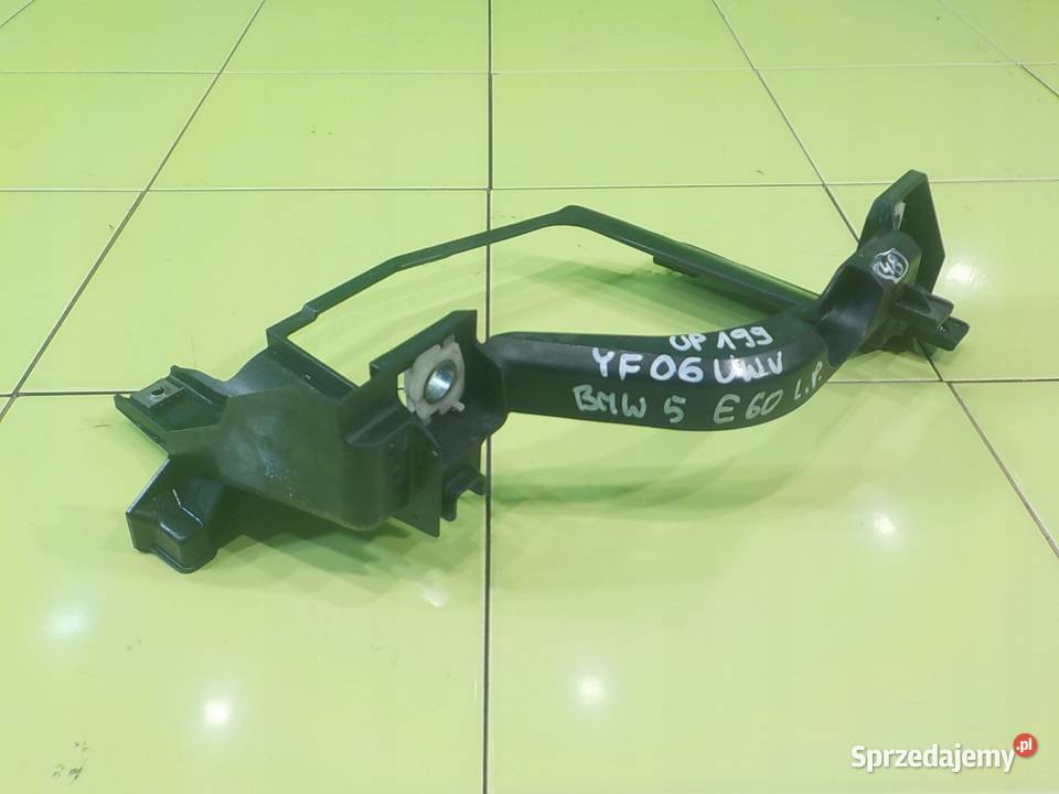 BMW 5 E60 25 B AUT 06r KOMBI slizg pod lampe Suków