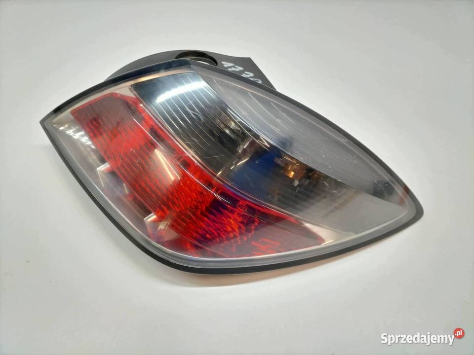 LAMPA TYŁ PRAWA 3D GTC 24451834 Opel Astra III