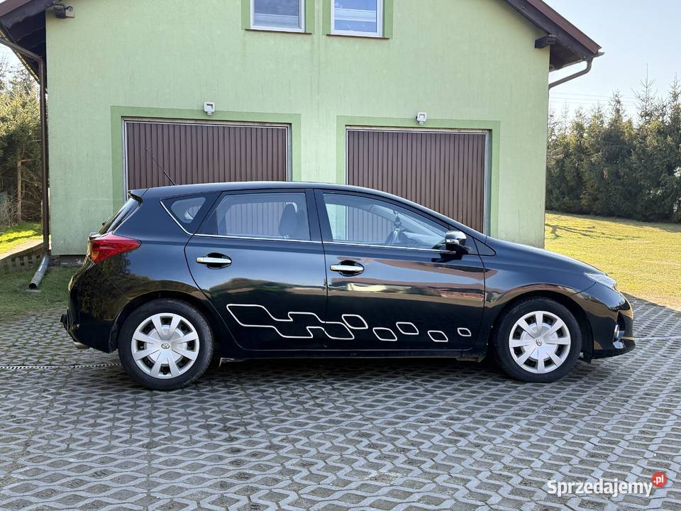 Toyota Auris 20 D4D hak kamera cofania Auris Skarszewy sprzedam