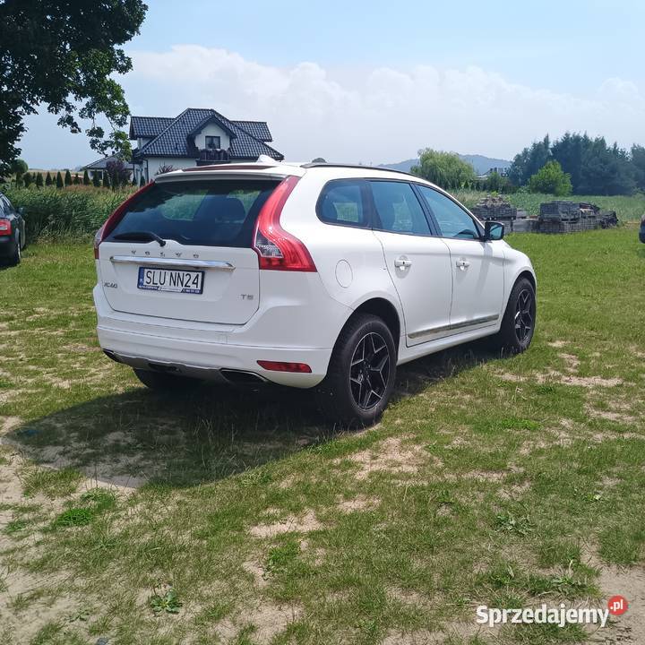 Volvo XC 60 klimatyzacja hak nieuszkodzony Psary