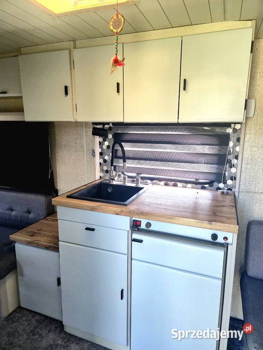 Do sprzedania osoby prywatnej przyczepa Burstner