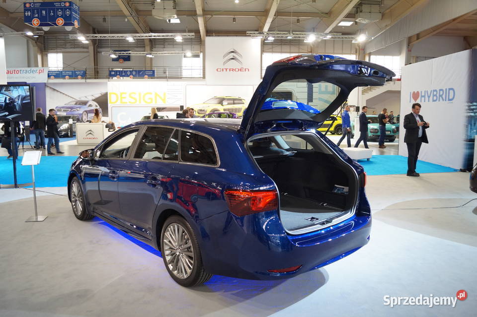 Toyota Avensis 18 benzyna gaz 2016 bezwypadkowy